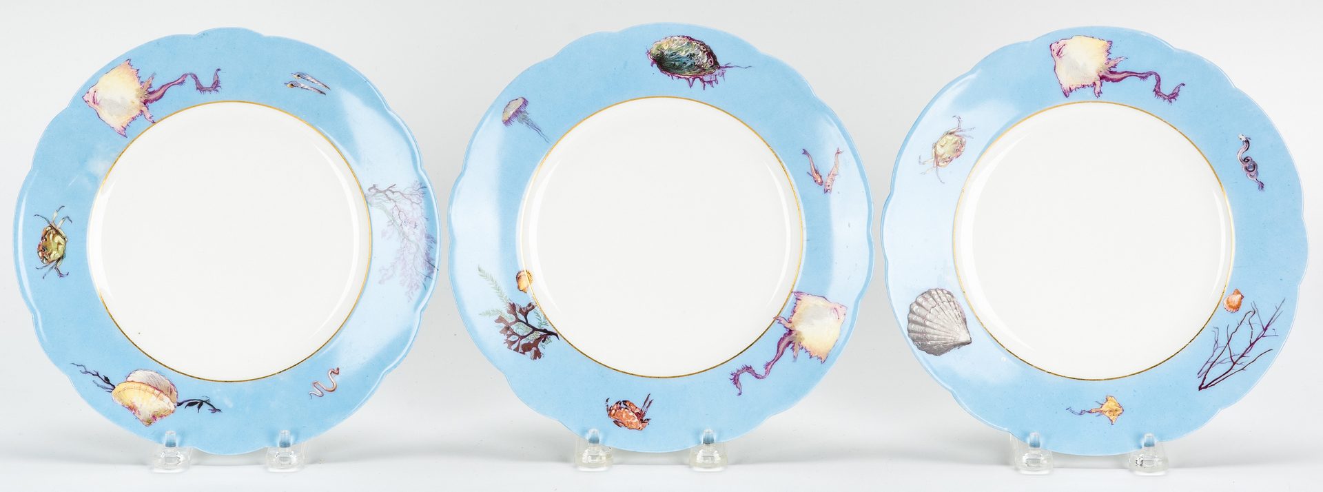 Lot 266: 16 French Porcelain Luncheon Plates