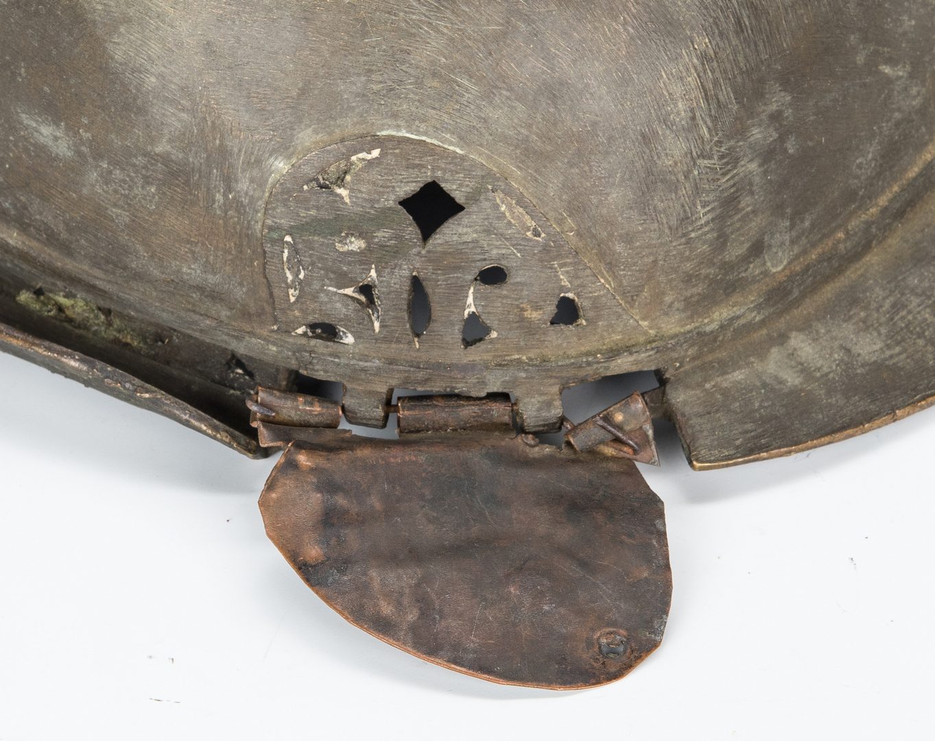 Lot 381: 18th Century Moro Burgonet Helmet