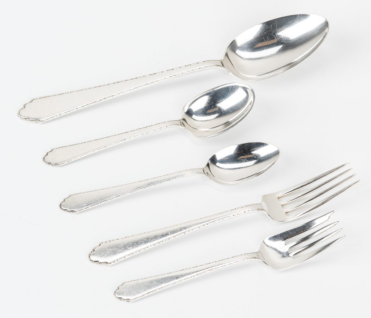 Lot 439: Lunt William & Mary Sterling Flatware, 77 Pcs.