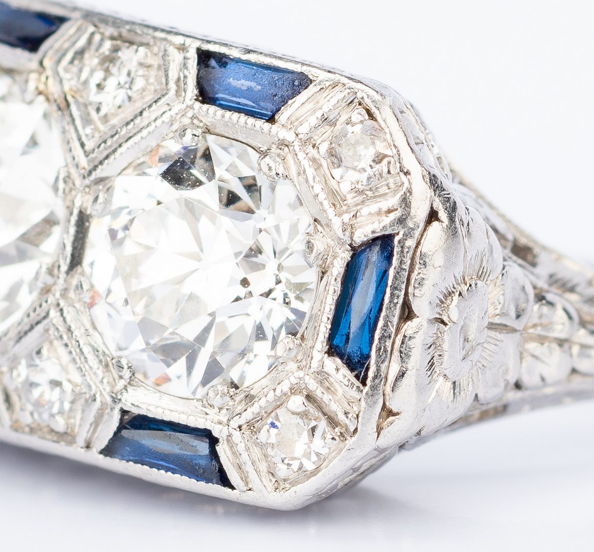 Lot 44: Art Deco Diamond Sapphire 3-stone Ring