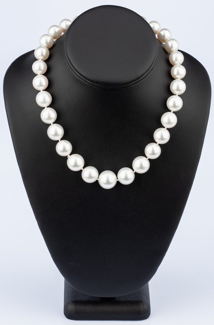 Lot 47: South Sea Pearl Necklace, 13.1-16.6mm