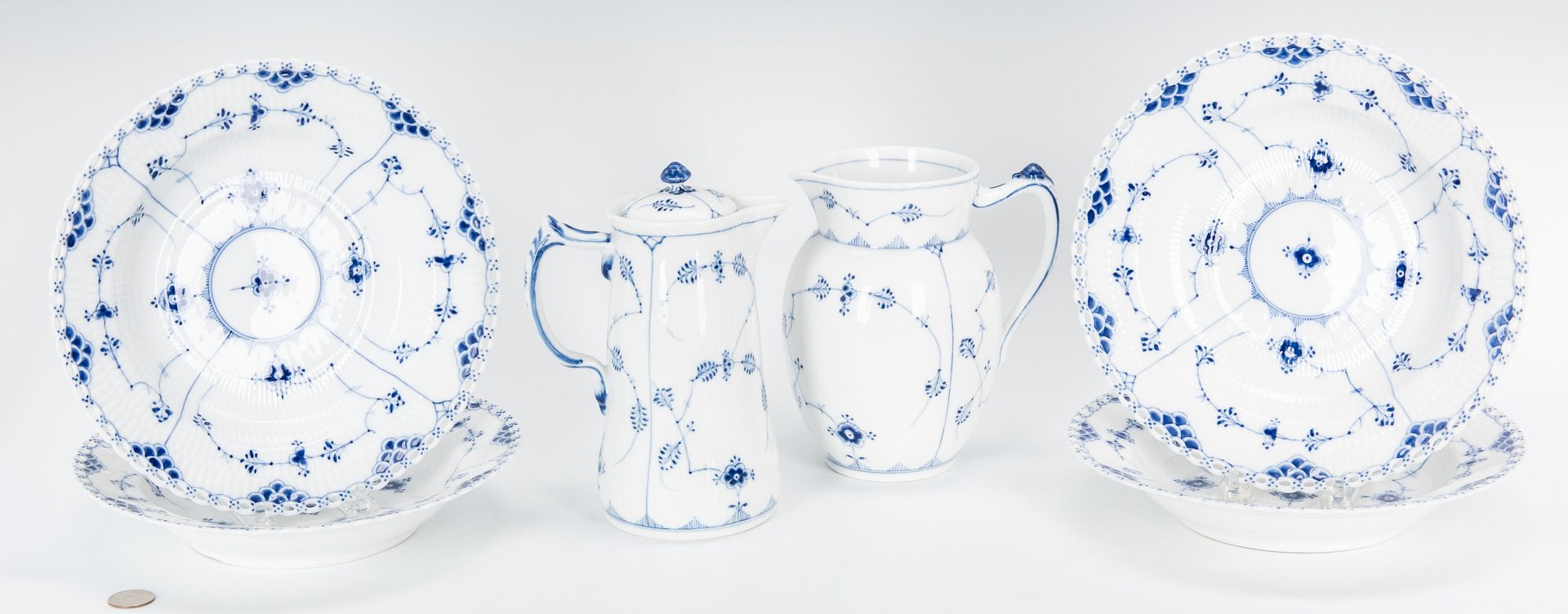 Lot 488: 21 Royal Copenhagen Porcelain Items