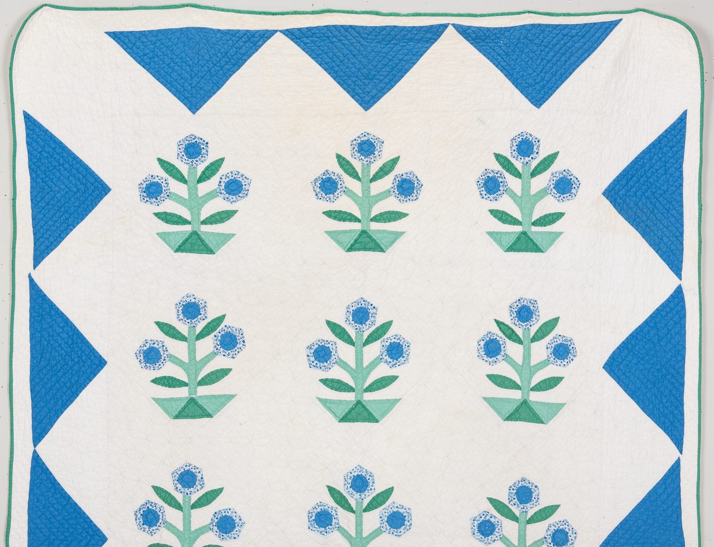 Lot 595: Pr. of East TN Appliqued & Pieced Quilts