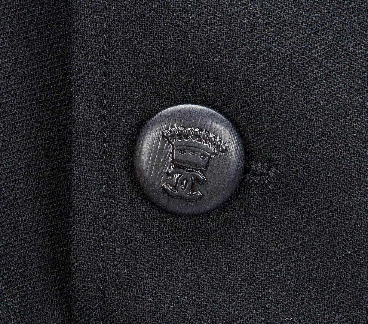 Lot 746: 5 Chanel Fashion Items incl. Cardi Coat