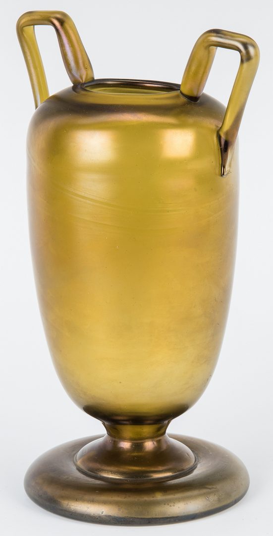 Lot 194: 7 Art Glass Items, incl. Lamp, Shades, Bowl & Vase
