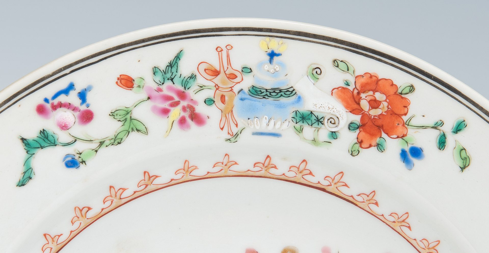 Lot 208: 7 Asian Porcelain Items, incl. 5 Chinese Export, 2 Japanese