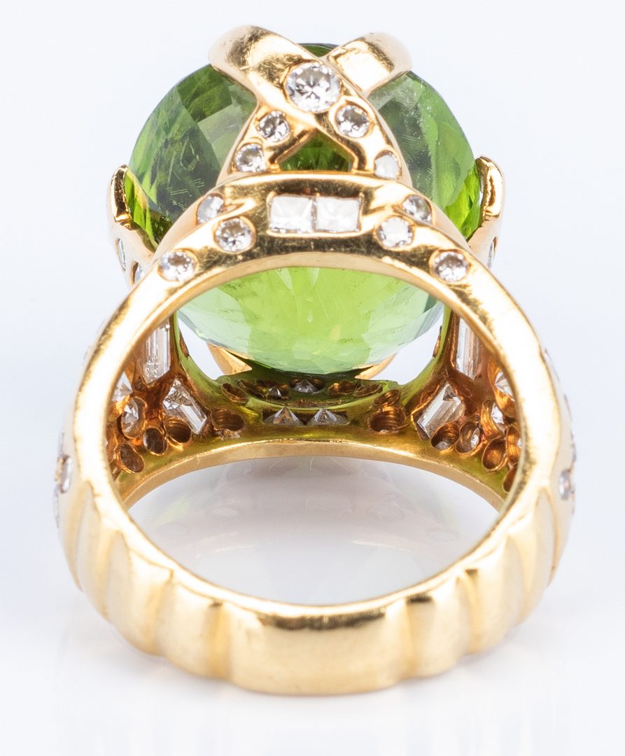 Lot 36: 18k Peridot Diamond Fashion Ring