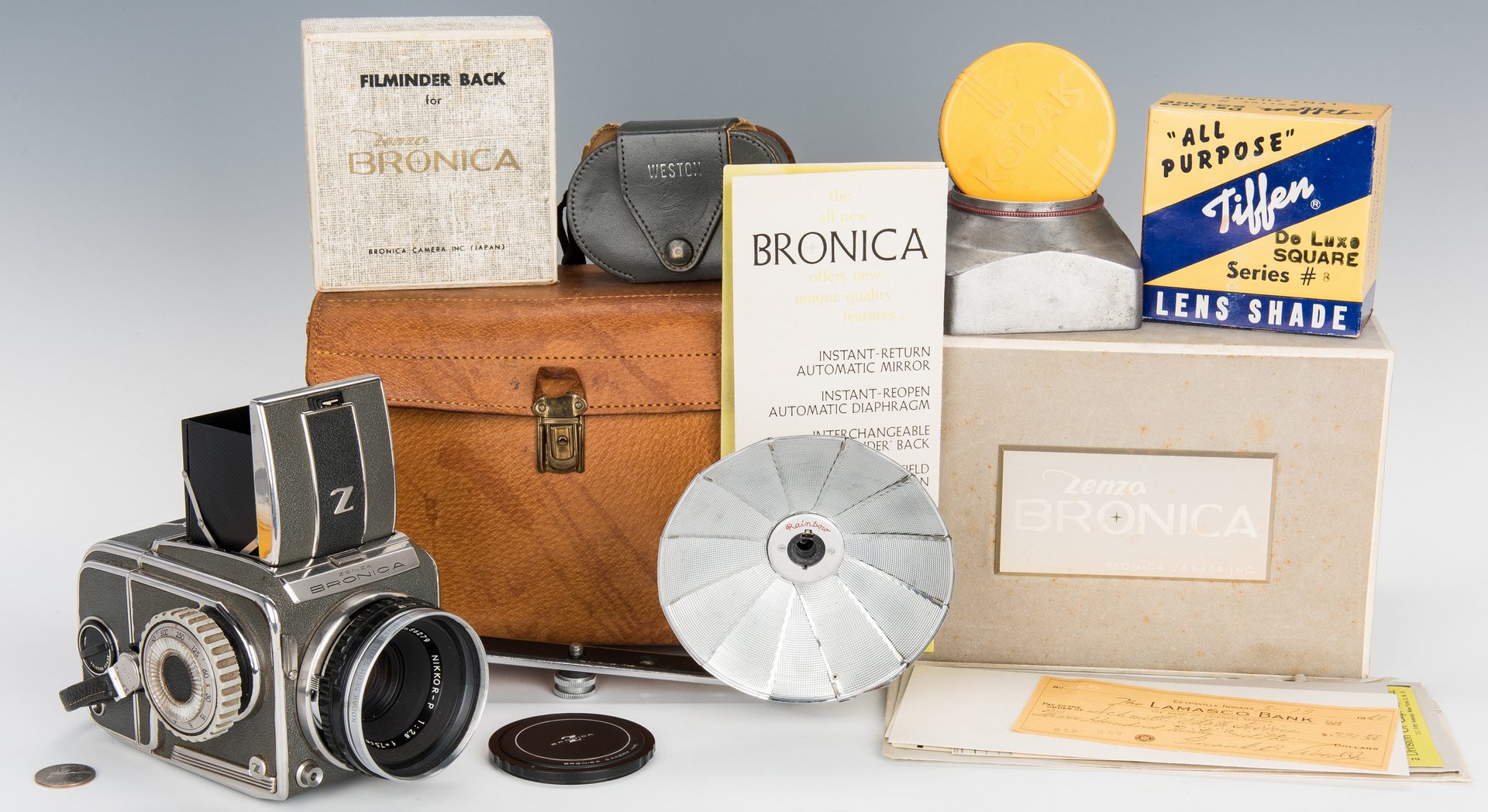 Lot 377: Zenza Bronica SQ Series Camera w/ Original Box
