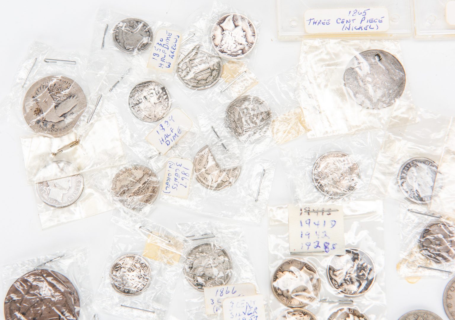 Lot 419: 811 US/International Coins and More
