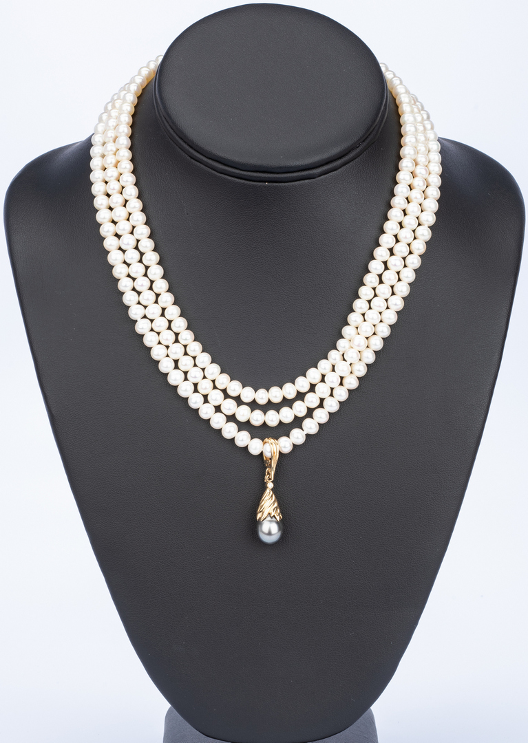Lot 55: Three Strand Pearl Necklace and Enhancer | Case Auctions
