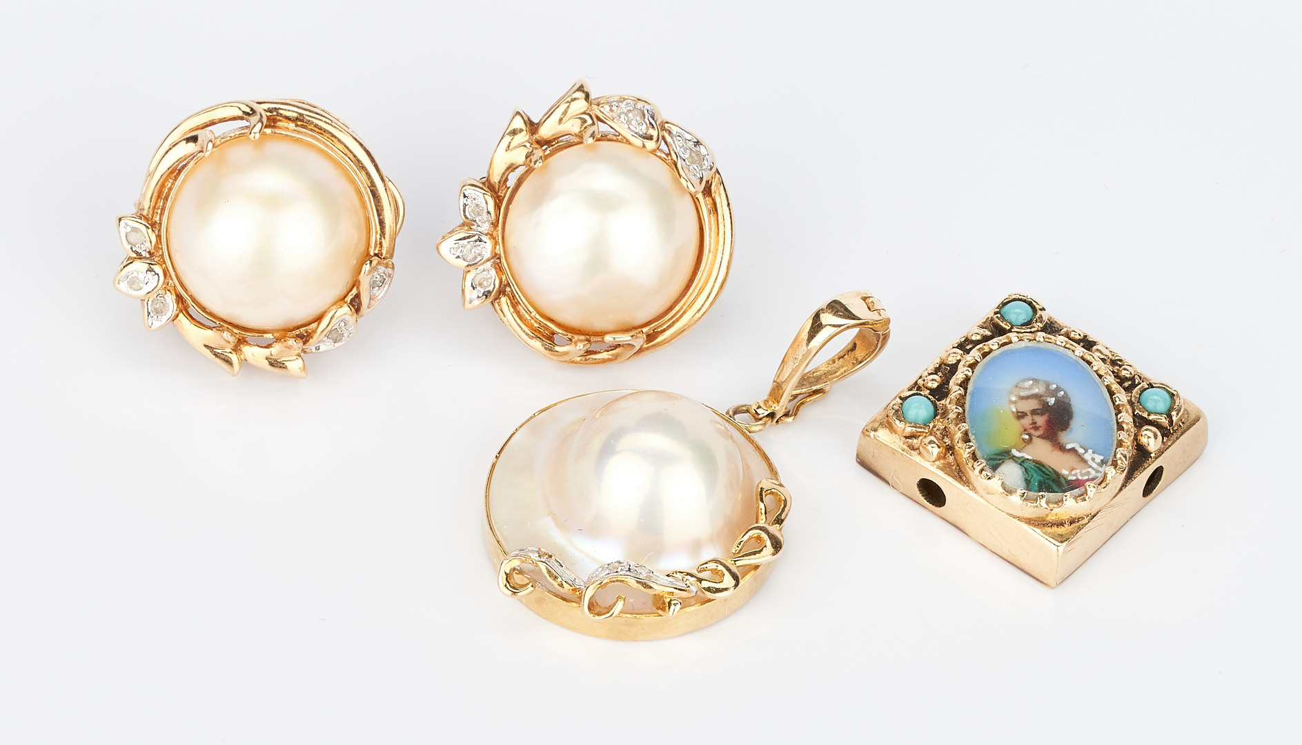 Lot 1014: 3 Gold & Gemstone Items, incl. Diamond & Pearl
