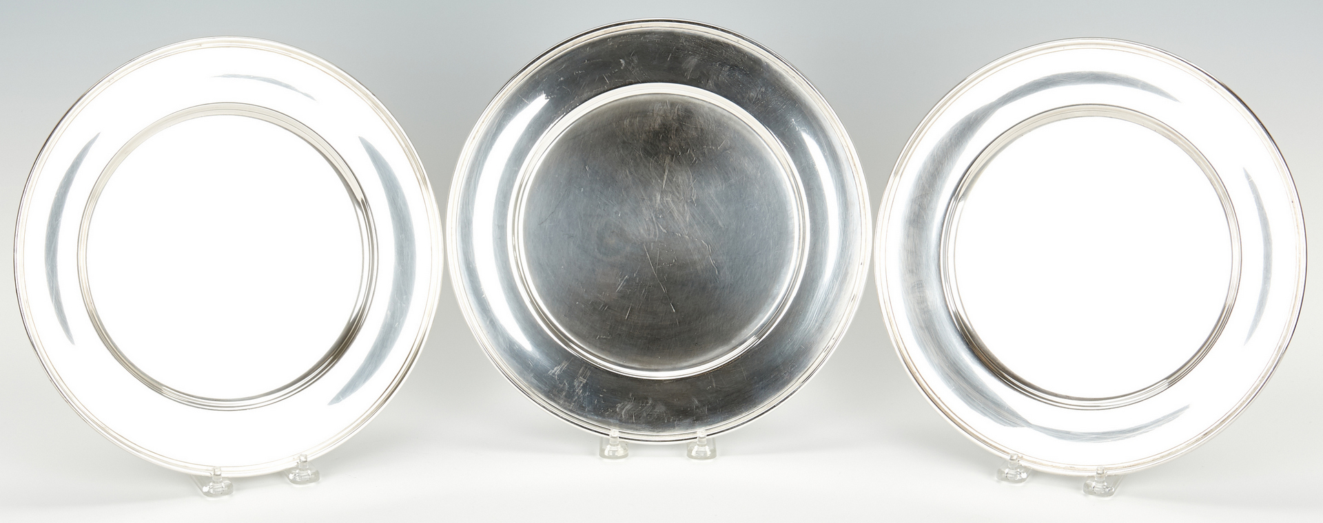 Lot 239: 8 Kirk Sterling Silver Chargers