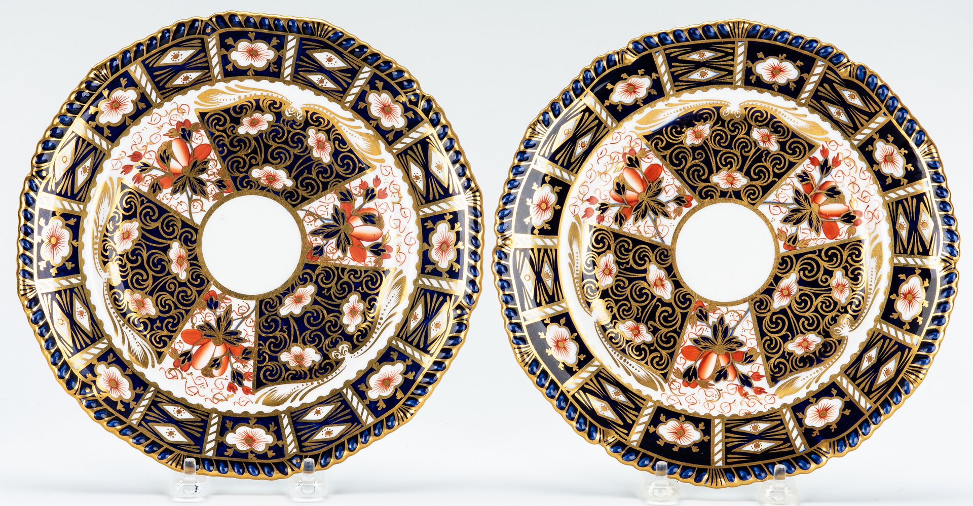Lot 457: 10 Pcs. English Porcelain, incl. Royal Crown Derby Imari Pattern