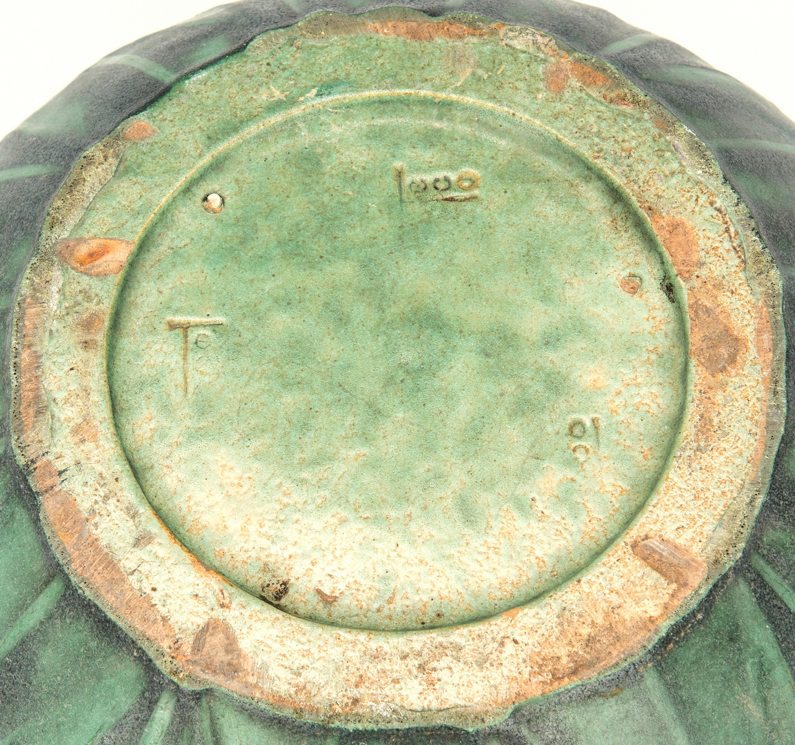 Lot 496: Large Teco Pottery Jardiniere, Model 106