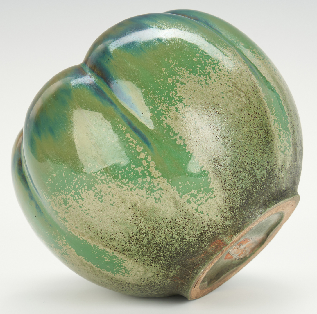 Lot 501: Fulper "Bell Pepper" Art Pottery Vase