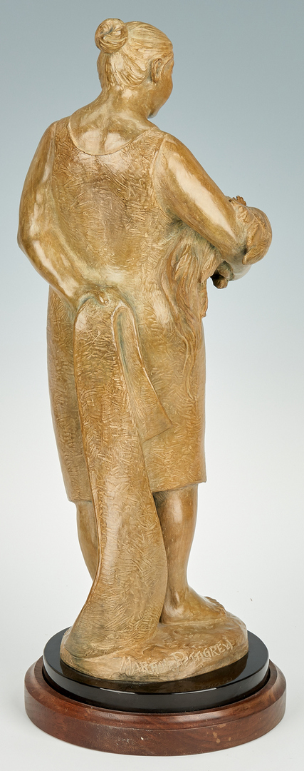 Lot 579: Martha Pettigrew Bronze "Mujer con Gallo"