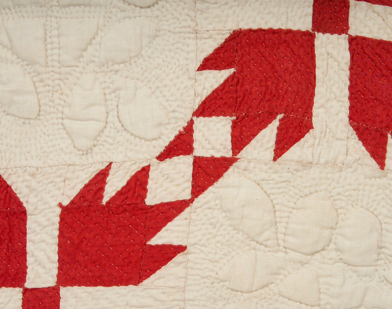 Lot 657: East TN Pieced & Appliqued Quilt, Bear Paw Pattern