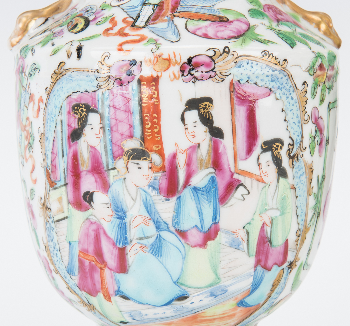 Lot 6: Pr. Chinese Export Porcelain Vases & Bowl, 3 pcs.
