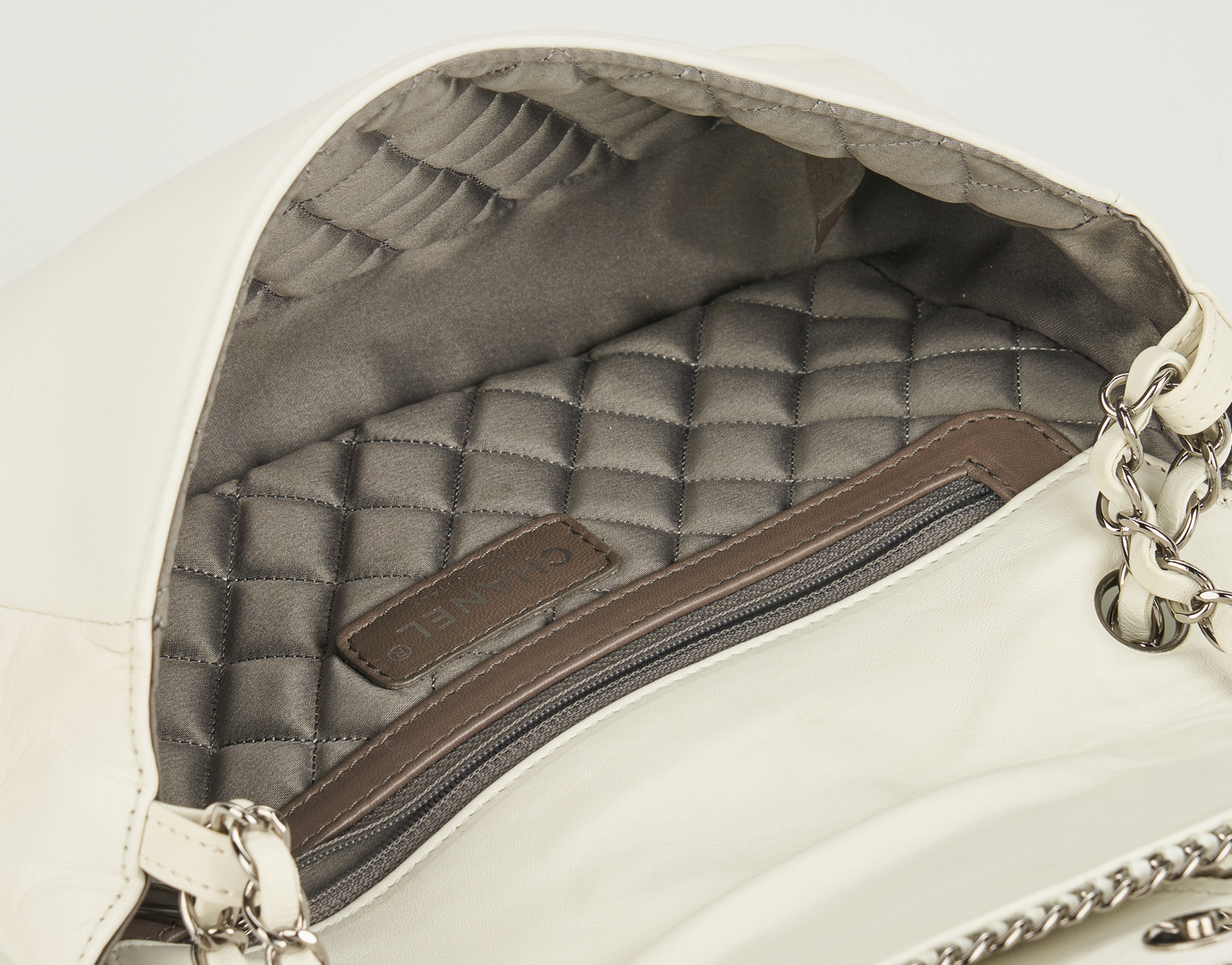 Lot 709: Chanel Madison Single Flap White Bag, Medium