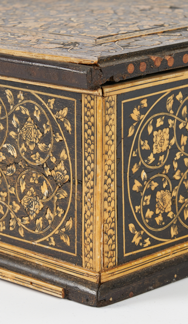 Lot 866: Anglo-Indian Inlaid Lacquer Box