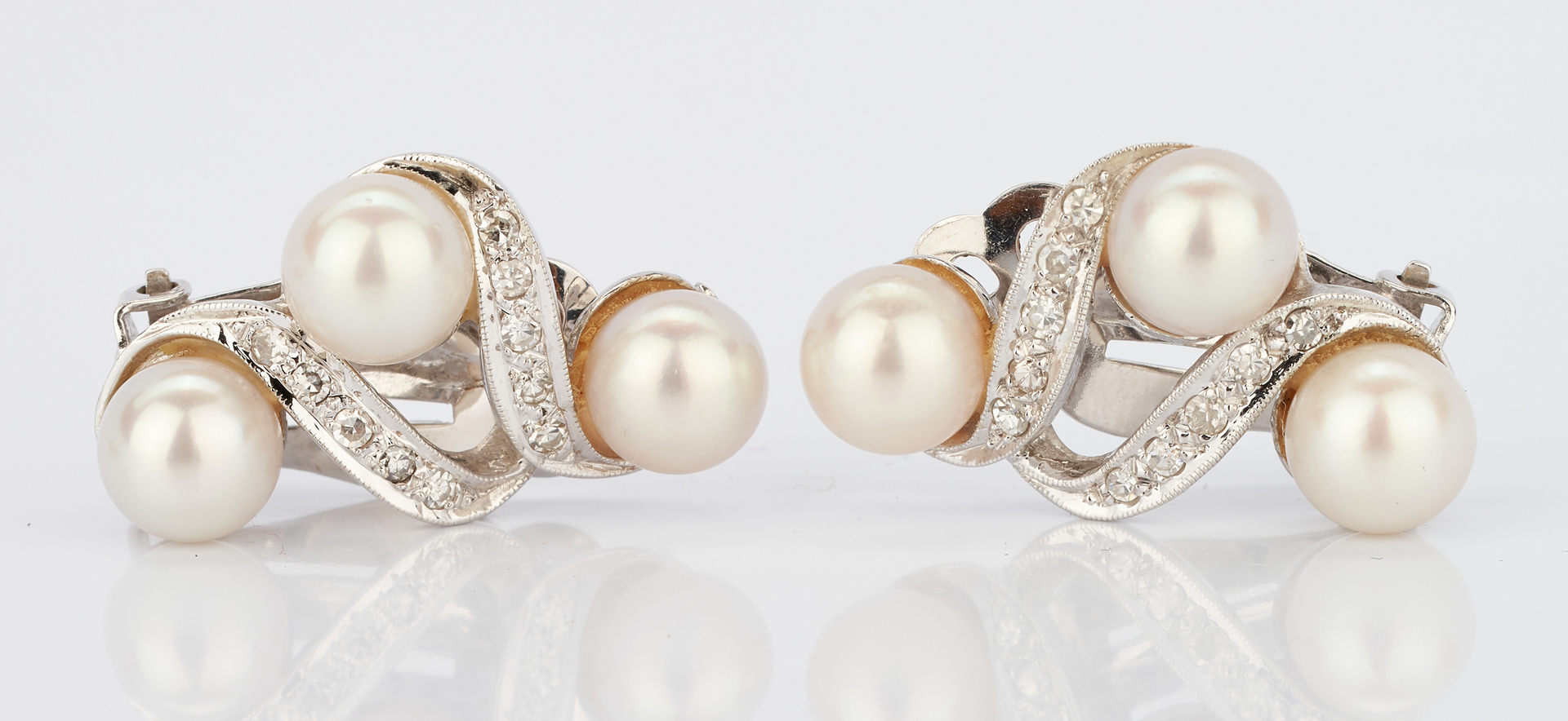 Lot 928: 3 14K Pearl and Gemstone Items, Brooch & Earrings