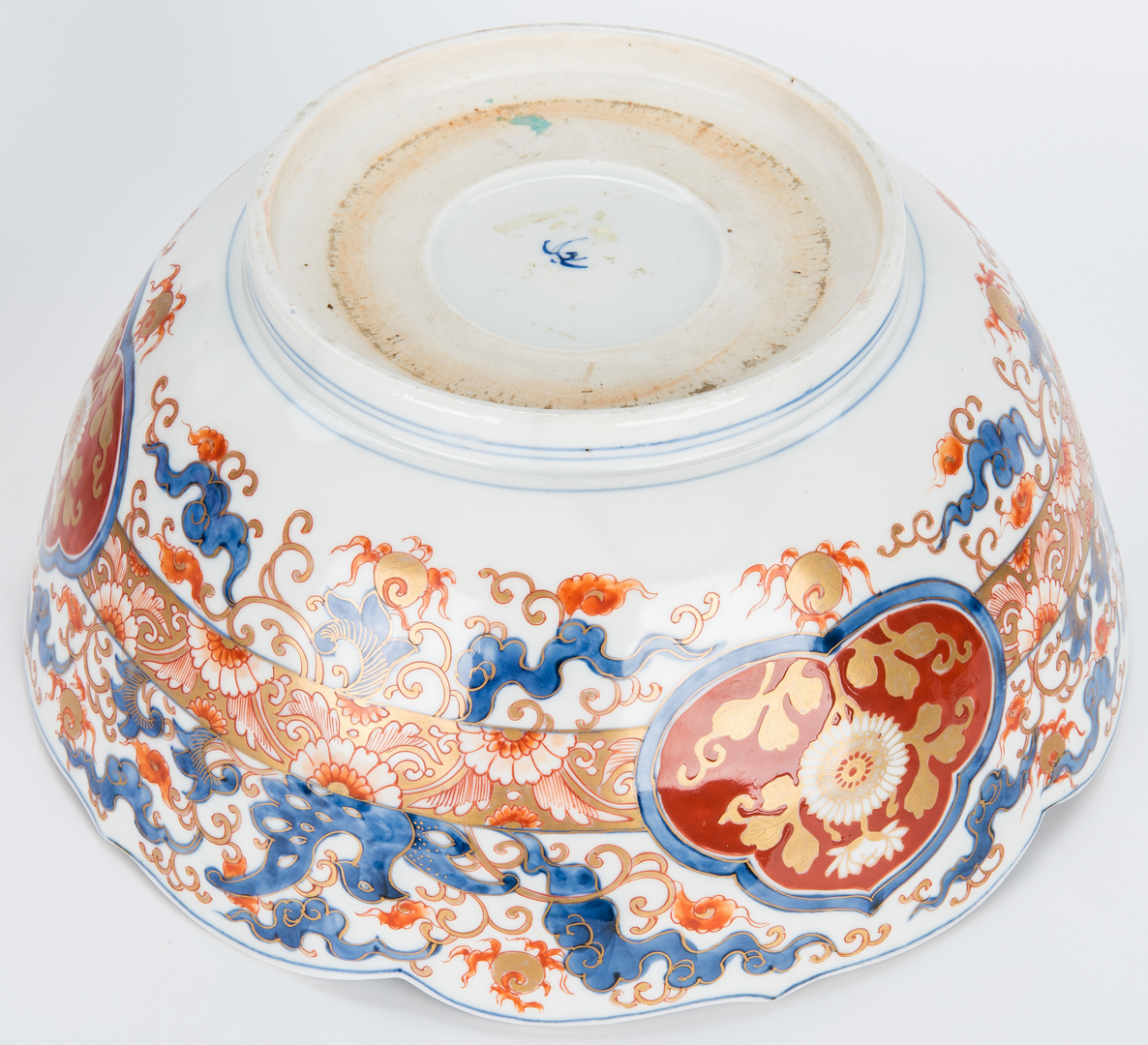 Lot 965: 2 Large Japanese Imari Porcelain Bowls