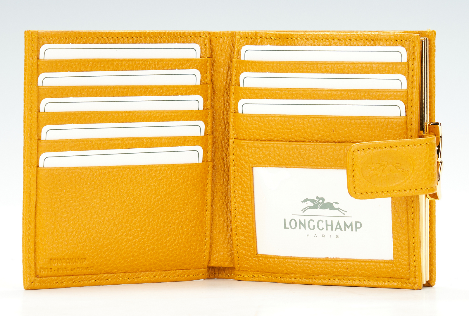 Lot 1026: 5 European Designer Items, incl. Loewe & Longchamp