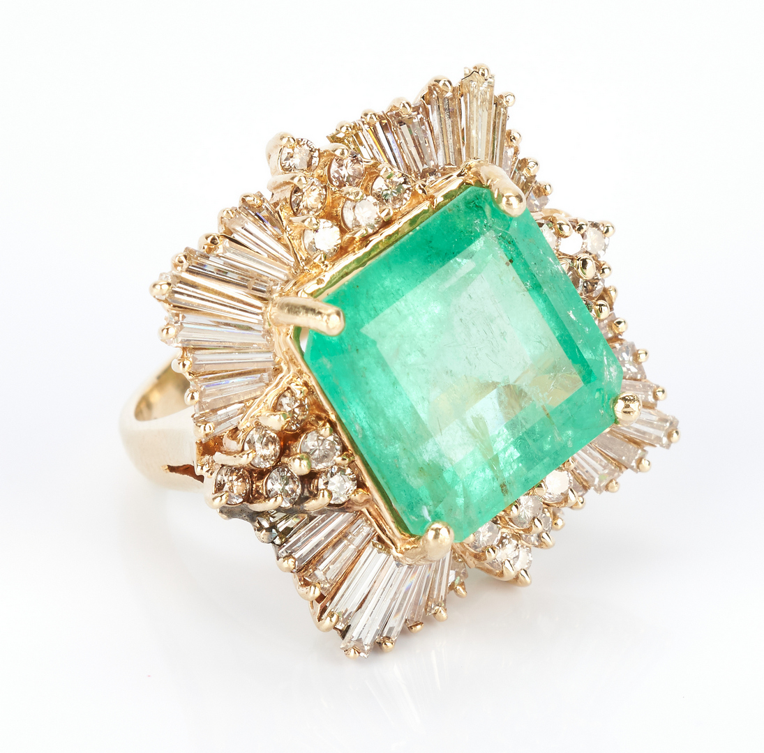 Lot 216: Ladies Square Cut Emerald & Diamond Ring