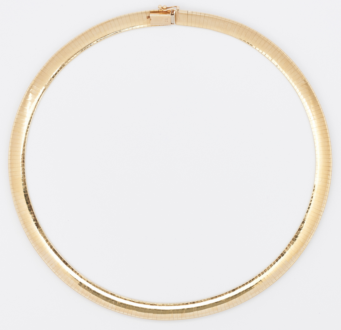 Lot 226: 14k Gold Omega Style Necklace