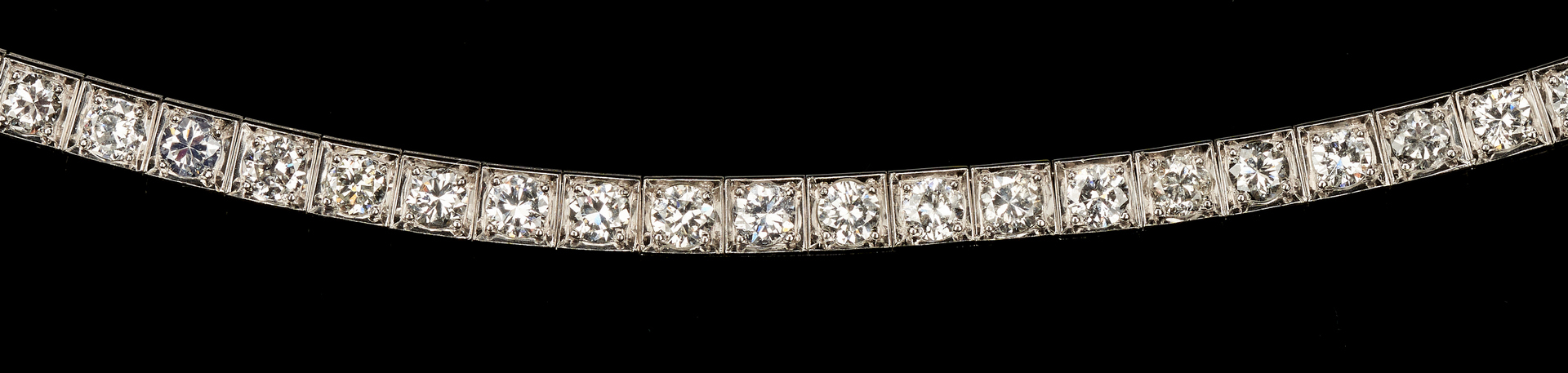 Lot 30: Platinum & Diamond Choker Necklace, approx. 9 Carats