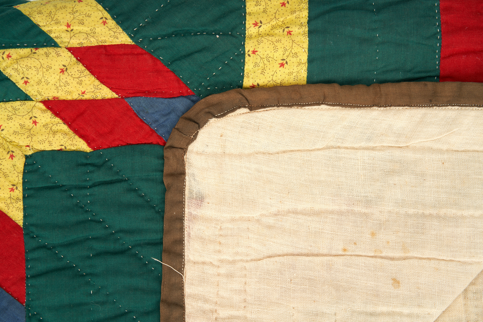 Lot 414: American Pieced Cotton Quilt, Star of Bethlehem