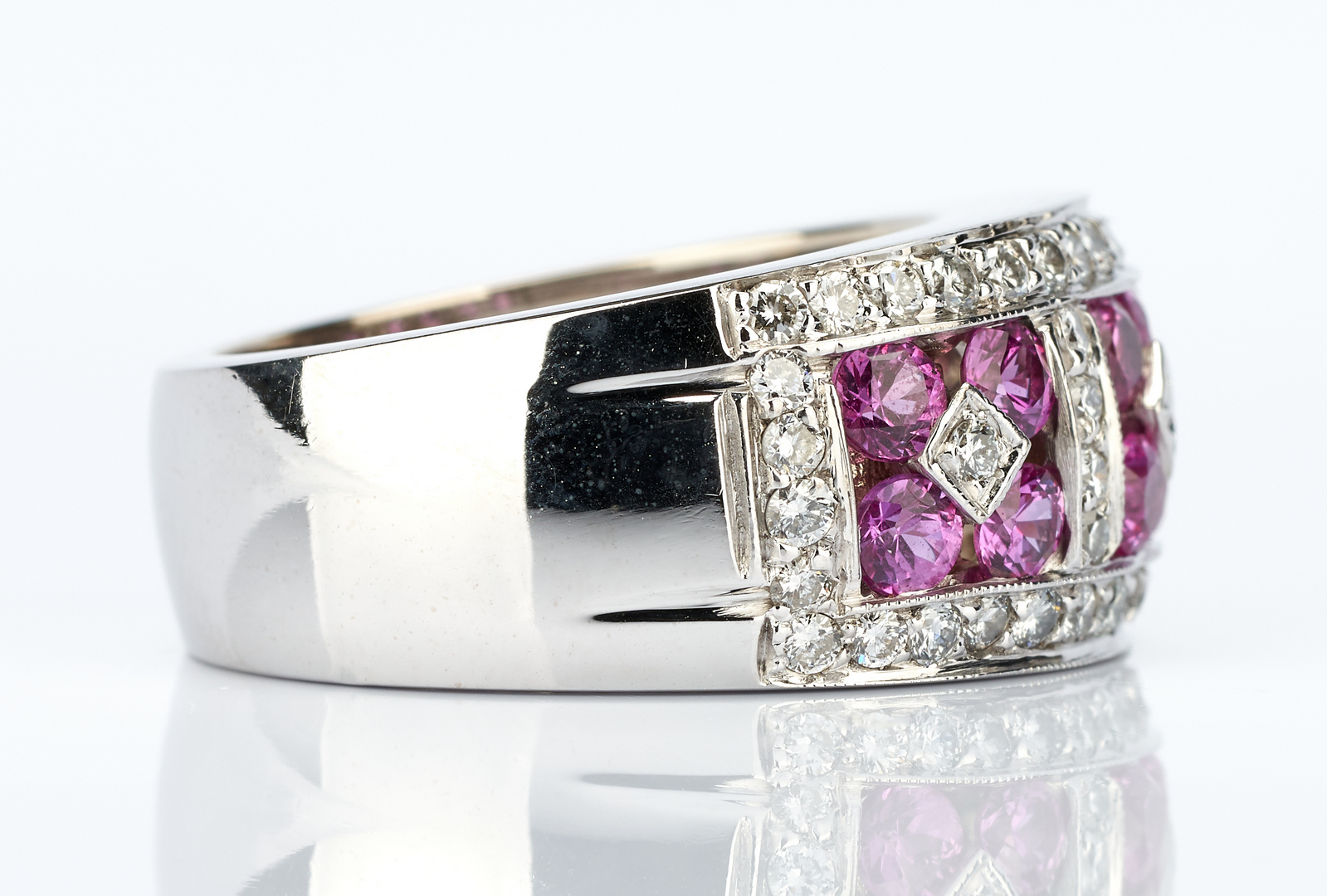 Lot 446: Ladies 18K White Gold Sapphire & Diamond Ring