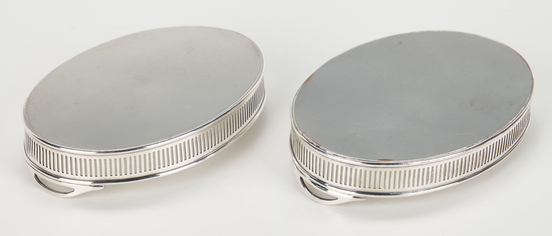 Lot 754: Loving Sterling Cup, Juleps, and miniature trays, 5 items