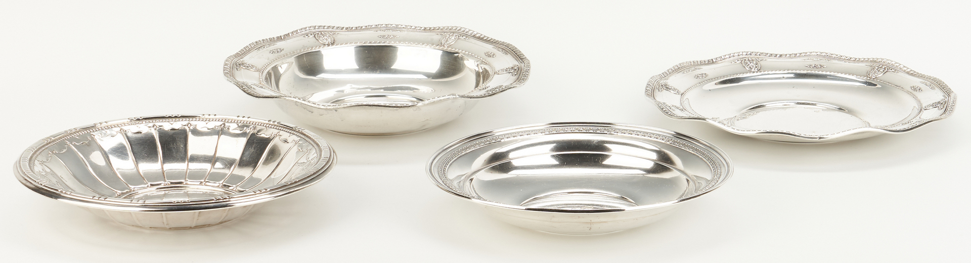 Lot 812: 4 Sterling Bowls, incl. Wallace Rose Point
