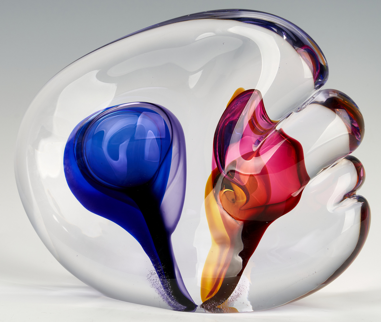 Lot 833: Leon Applebaum Glass Sculpture