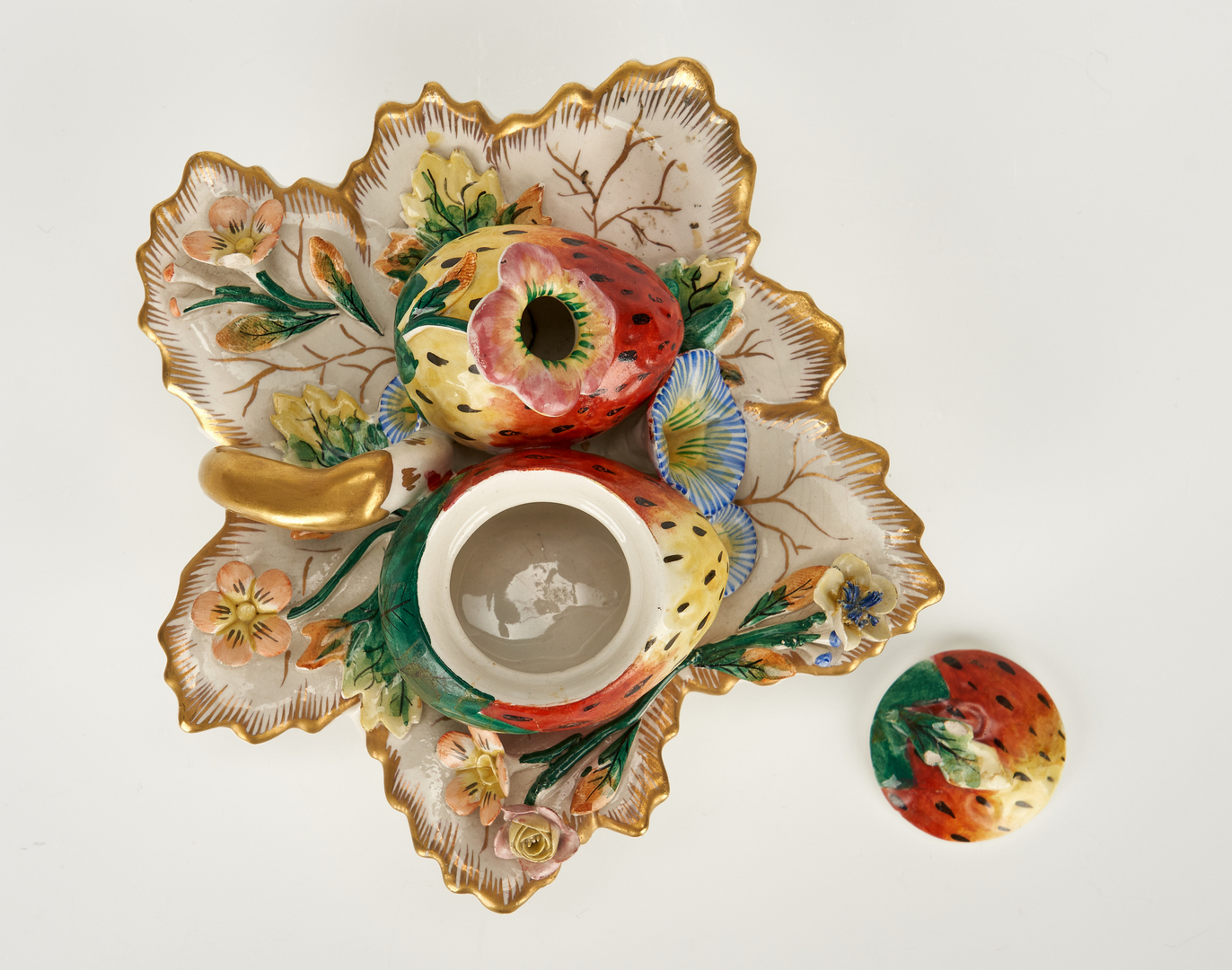 Lot 840: Lamps and decorative porcelain inc. Meissen, 5 items