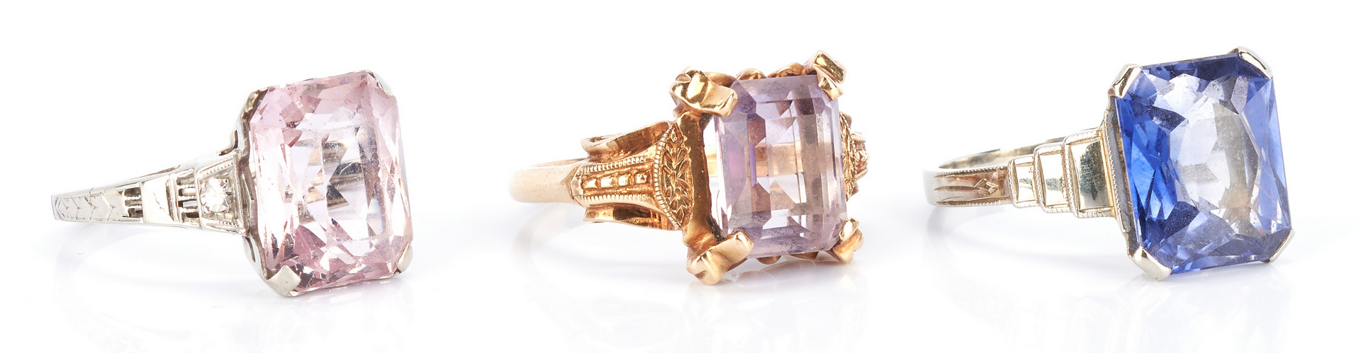 Lot 929: 3 Gold Rings with Gemstones