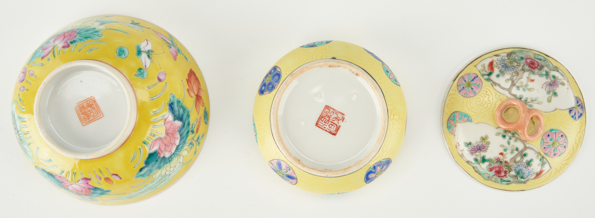 Lot 1094: 3 Chinese Porcelain Items, incl. Tongzhi Bowl