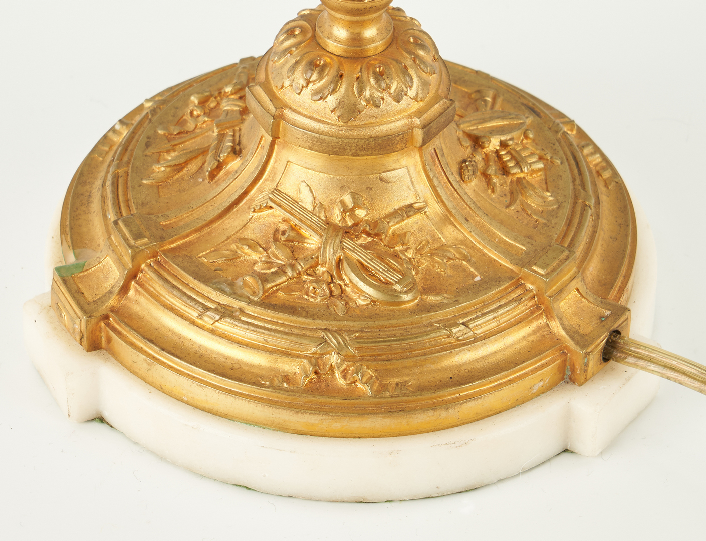 Lot 1114: 2 Neoclassical Style Lamps, incl. French tole