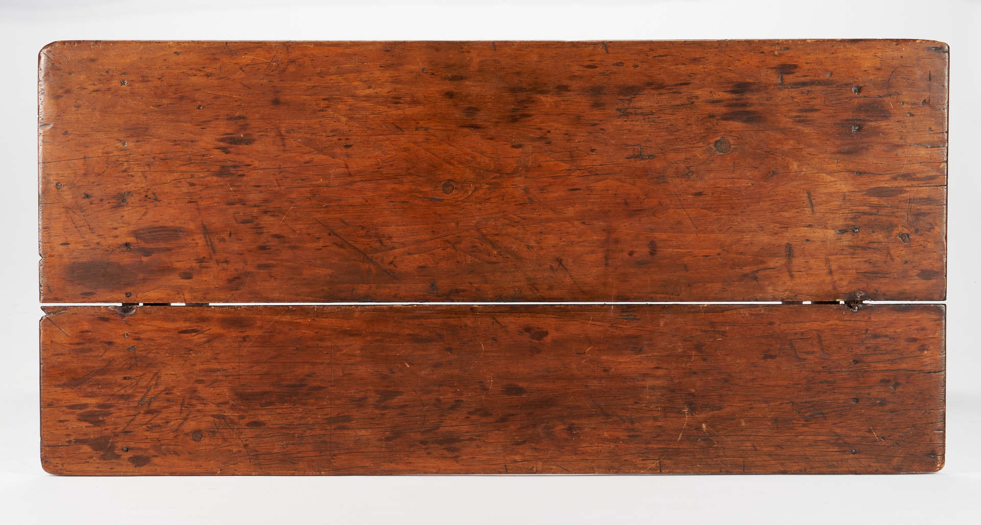 Lot 232: William and Mary Mid-Atlantic Stretcher Base Table