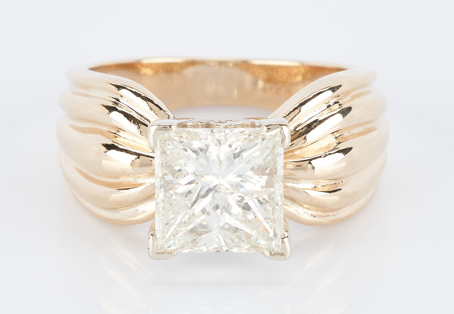 Lot 251: Ladies 14K 3.07 Carat Diamond Ring