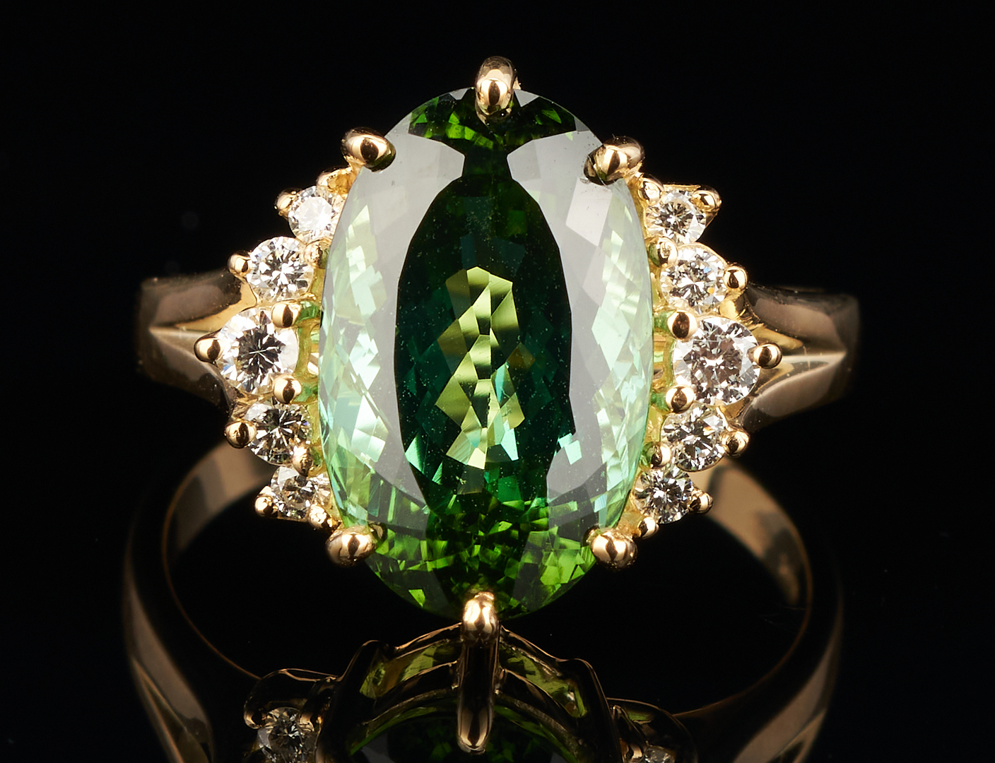 Lot 254: H. Stern 18K Green Tourmaline Ring, 5 Carats