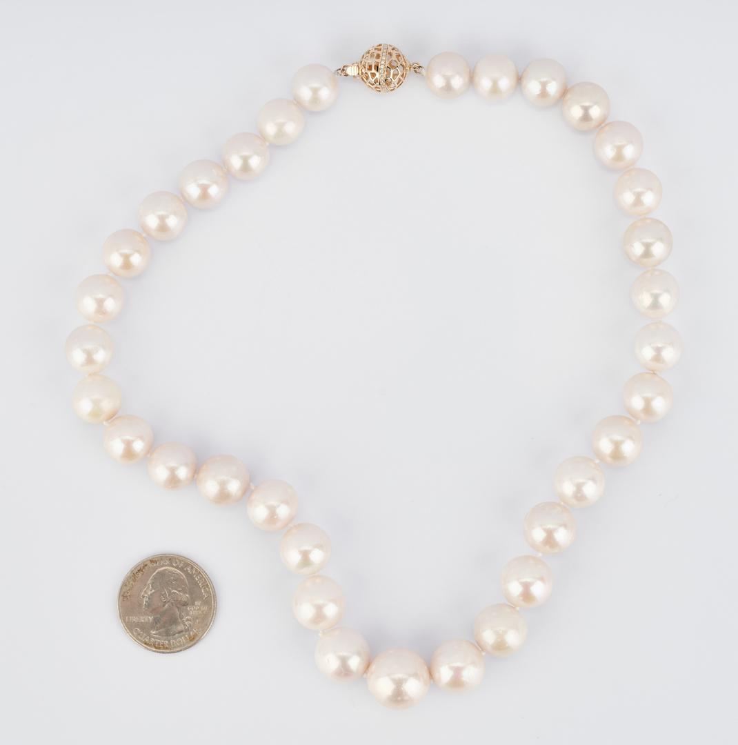 Lot 270: 14K Gold Clasp 17" Strand of South Sea Pearls