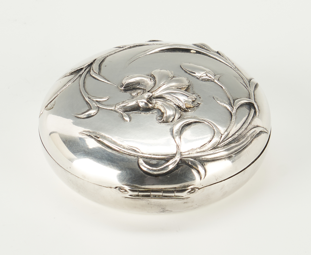 Lot 275: Art Nouveau .800 Silver Compact, Wolfers Freres