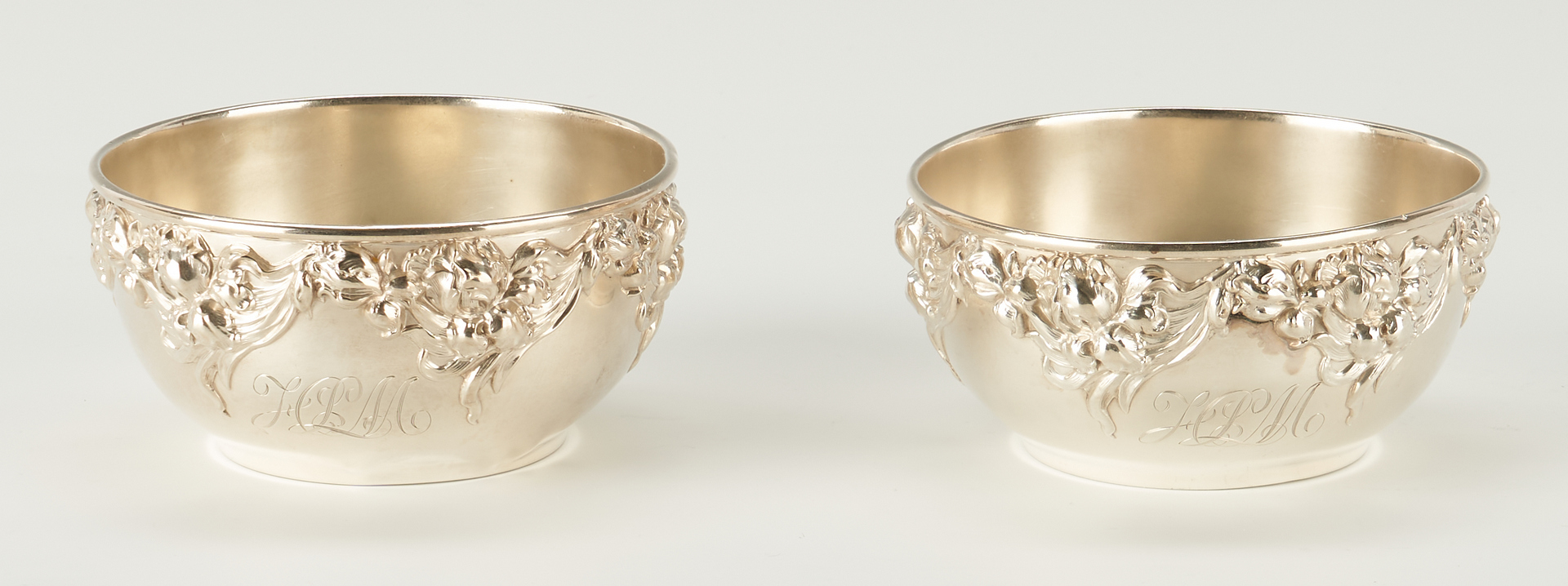 Lot 285: Set of 9 Wallace Sterling Silver Repousse Bowls