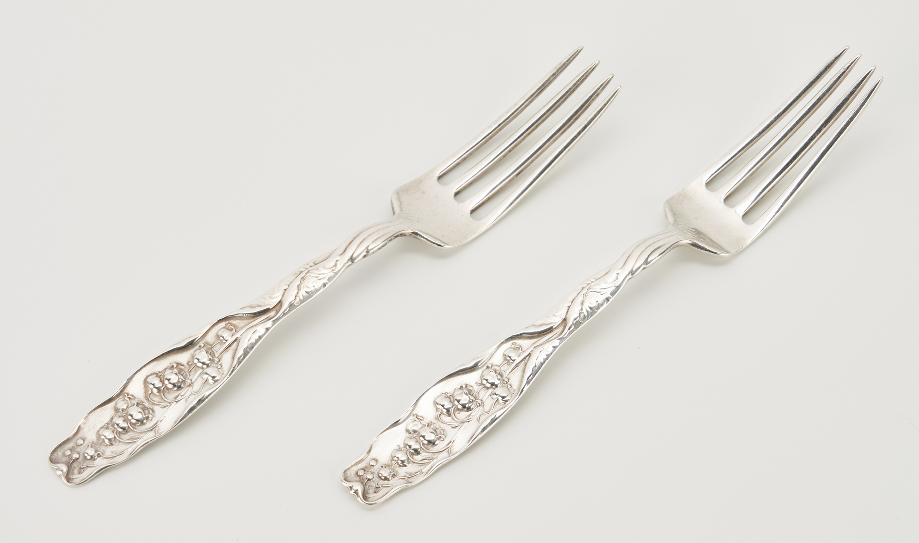 Lot 296: 50 Pcs. Whiting Lily of the Valley Sterling Flatware