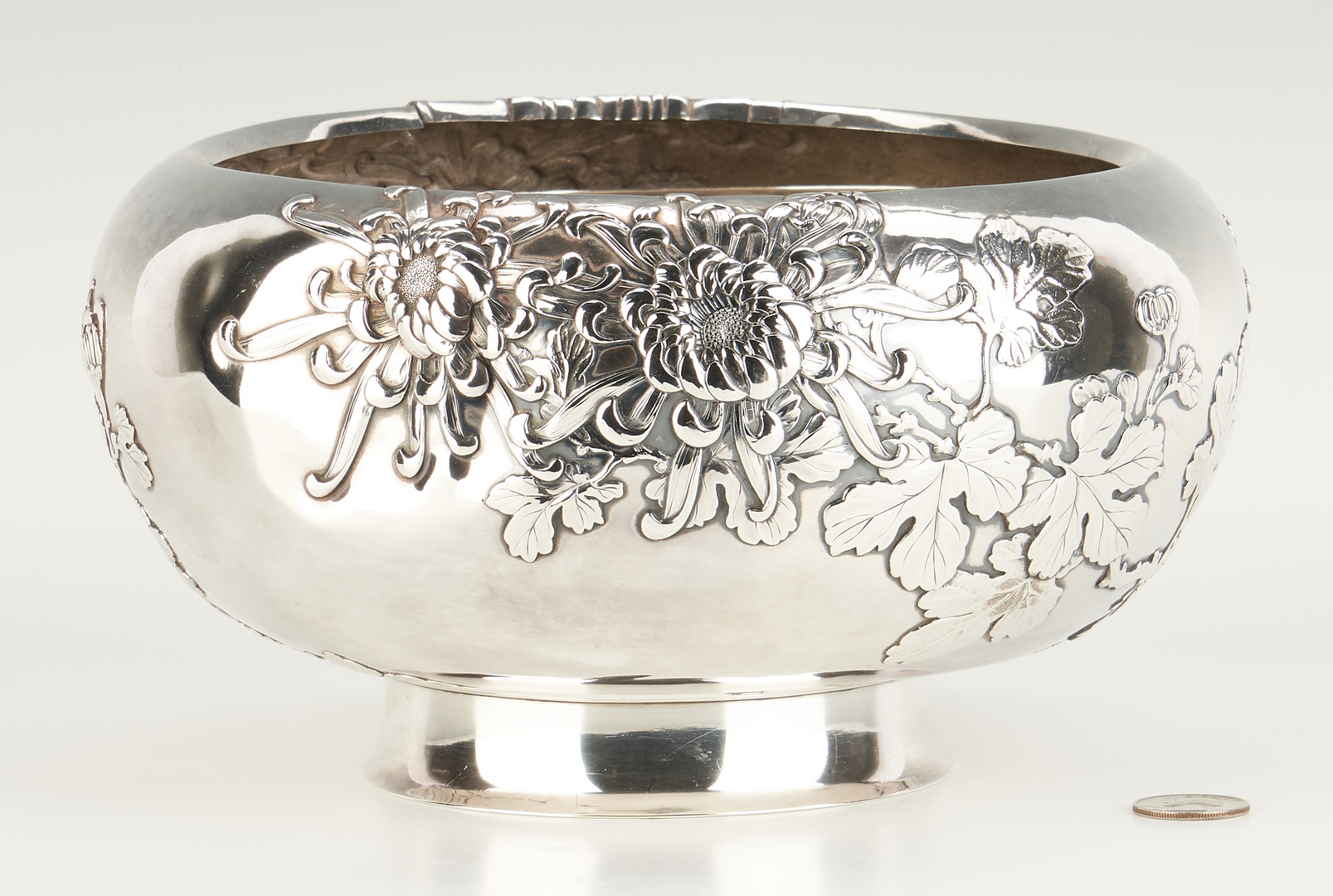 Lot 2: Japanese or Chinese Export Silver Bowl