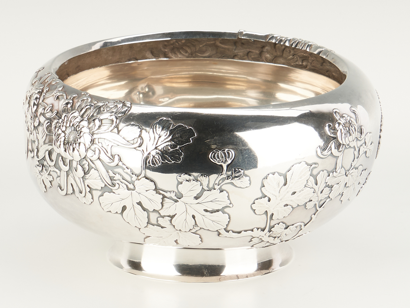 Lot 2: Japanese or Chinese Export Silver Bowl