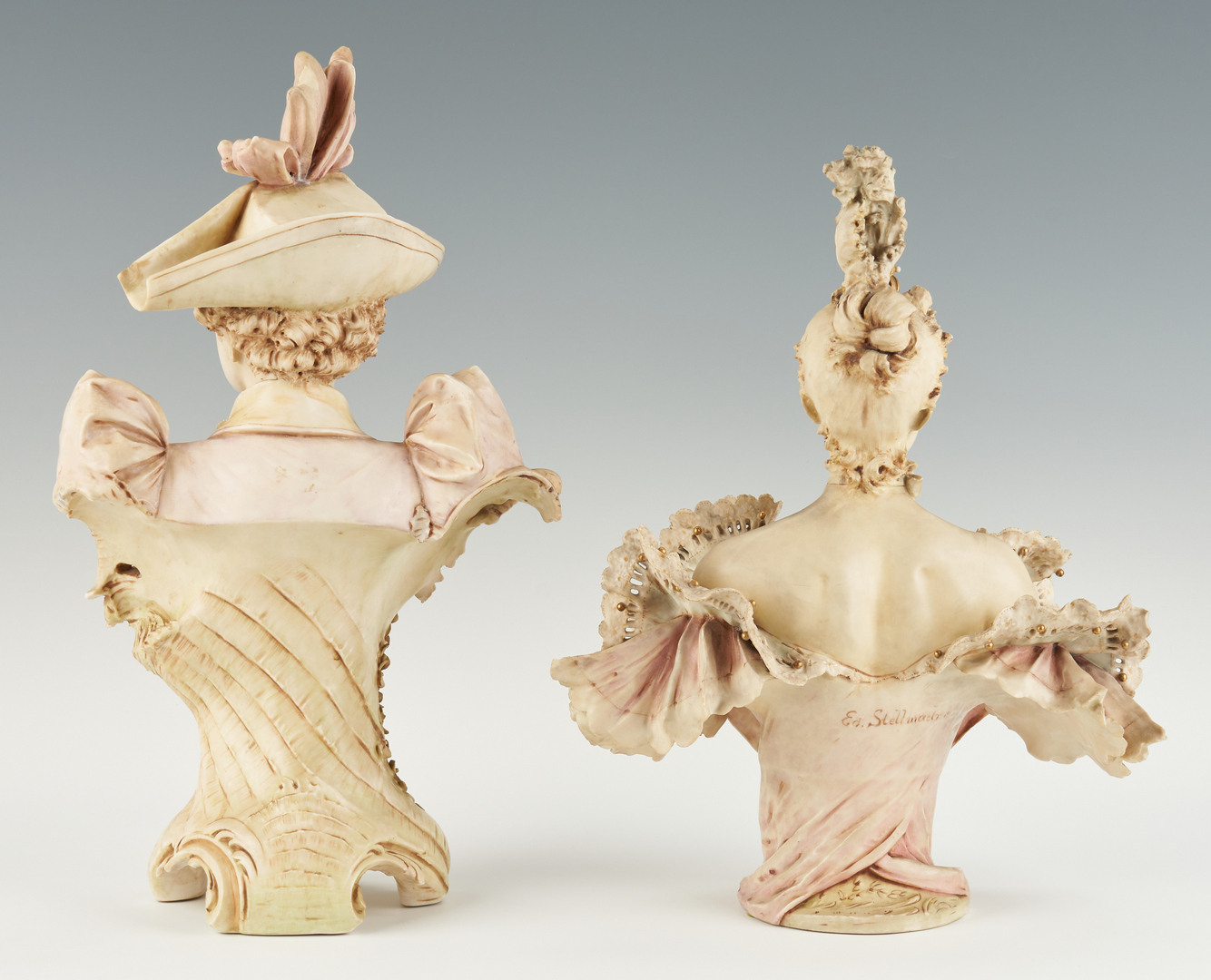 Lot 303: 2 Amphora Porcelain Busts incl. Stellmacher