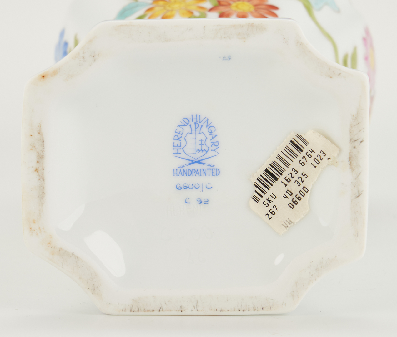 Lot 316: Pair Herend Porcelain Urns, Rabbit Finials